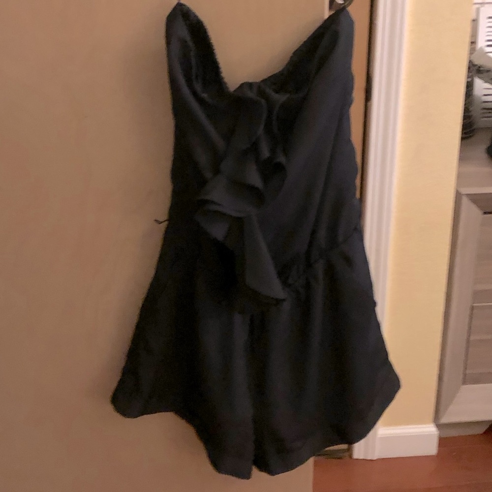Black Romper With Ruffles In Front- Express - image 1